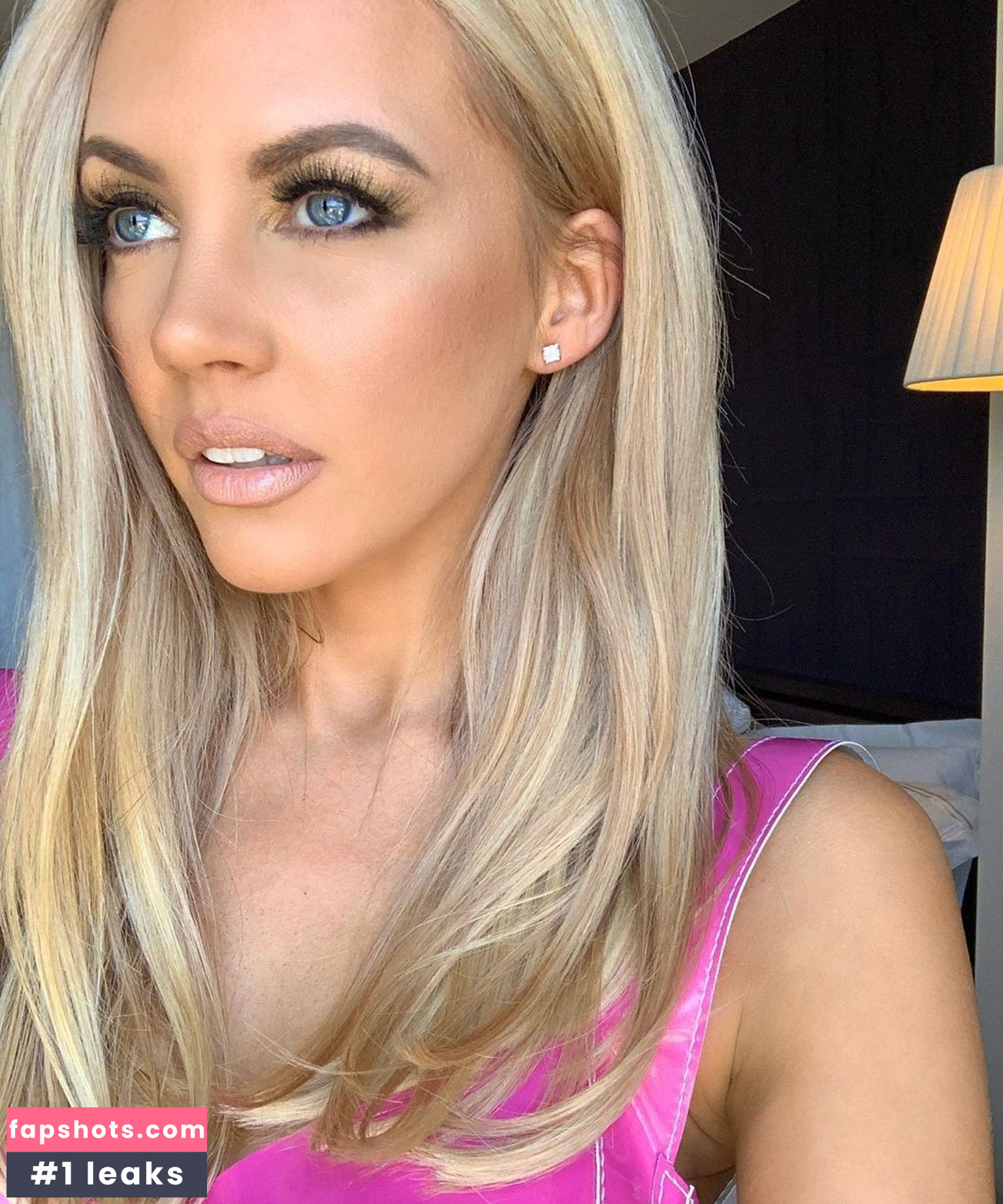 Samantha Jade gallery photo #17