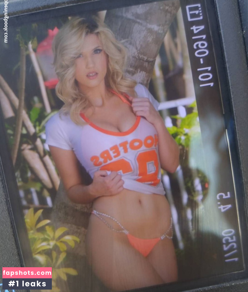 Samantha Knezel gallery photo #88