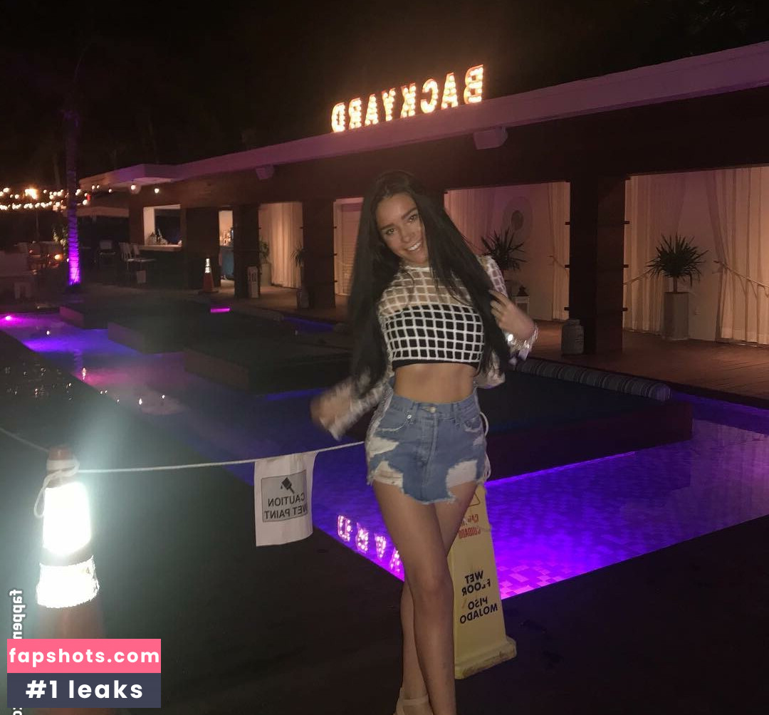 Samantha L gallery photo #19