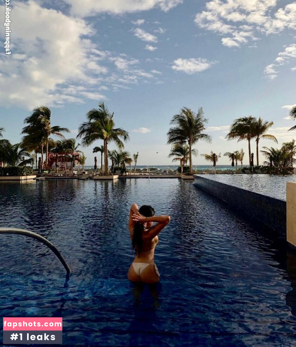 Samantha L gallery photo #22