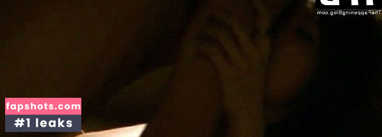 Samantha Mathis gallery photo #2