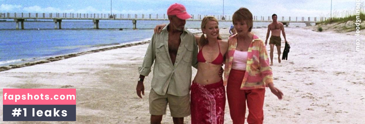 Samantha Mathis gallery photo #18