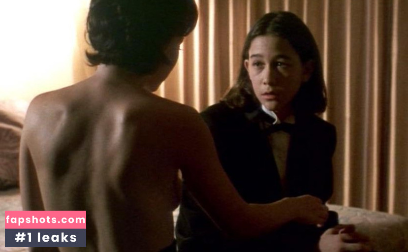 Samantha Mathis gallery photo #27