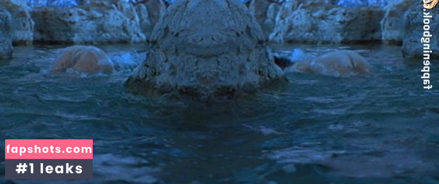 Samantha Mathis gallery photo #40