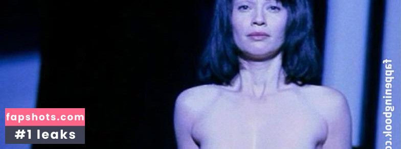 Samantha Mathis gallery photo #50