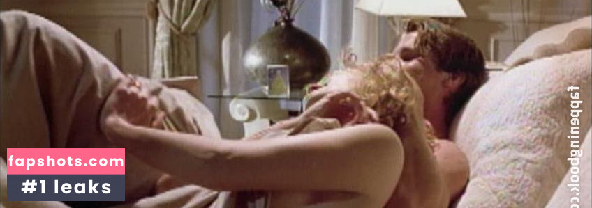 Samantha Mathis gallery photo #53