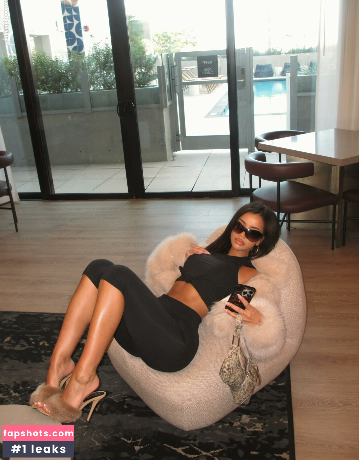 Samantha Rayner gallery photo #24