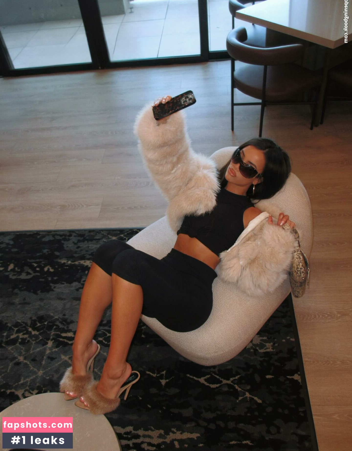 Samantha Rayner gallery photo #5