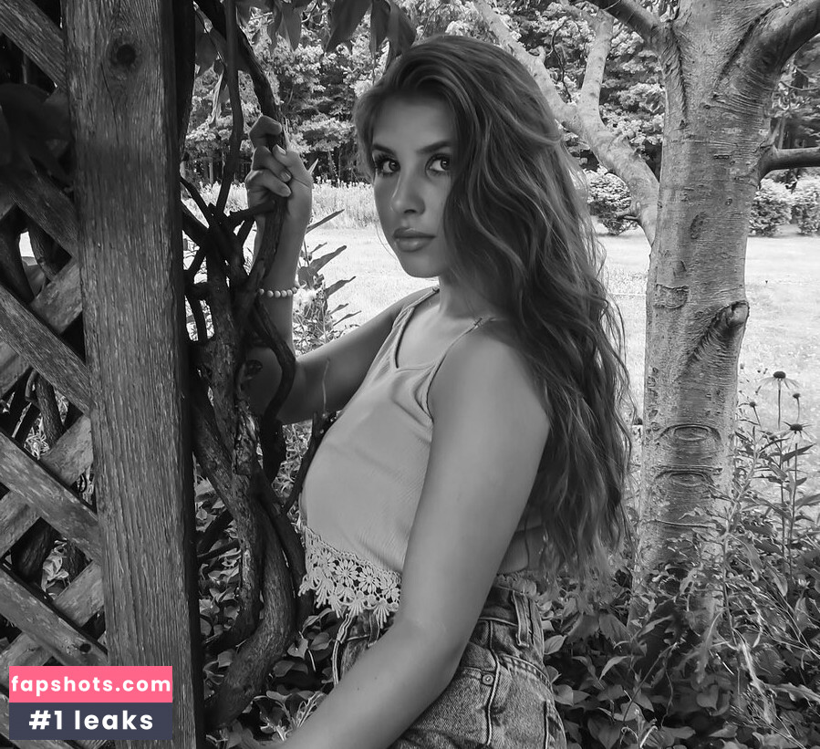 Samantha Vicha gallery photo #22