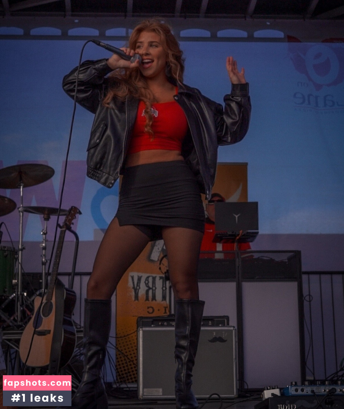 Samantha Vicha gallery photo #5