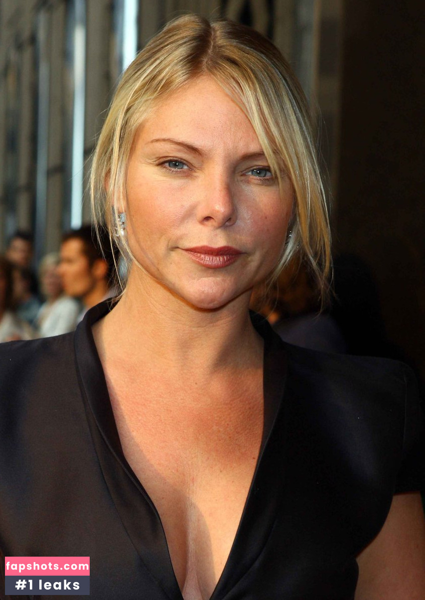 Samantha Womack gallery photo #28