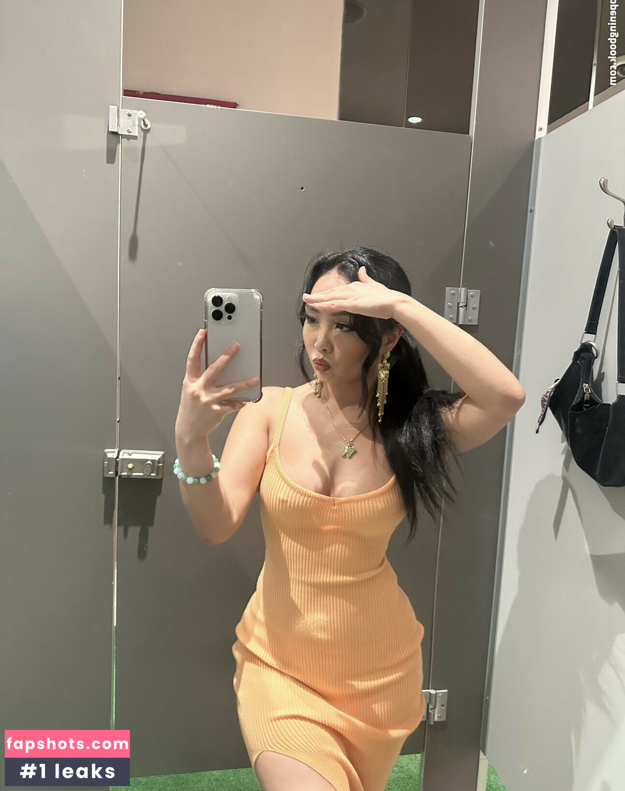 Samantha Yang Hmong gallery photo #15