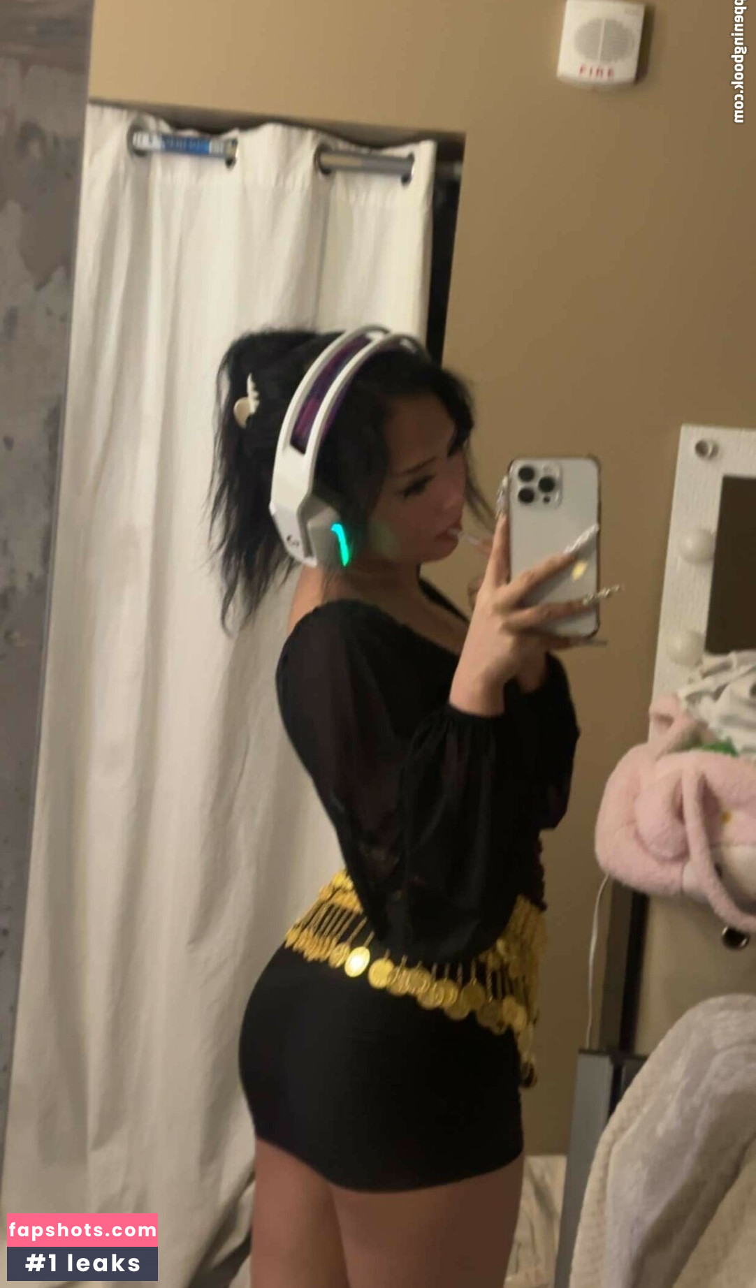 Samantha Yang Hmong gallery photo #34