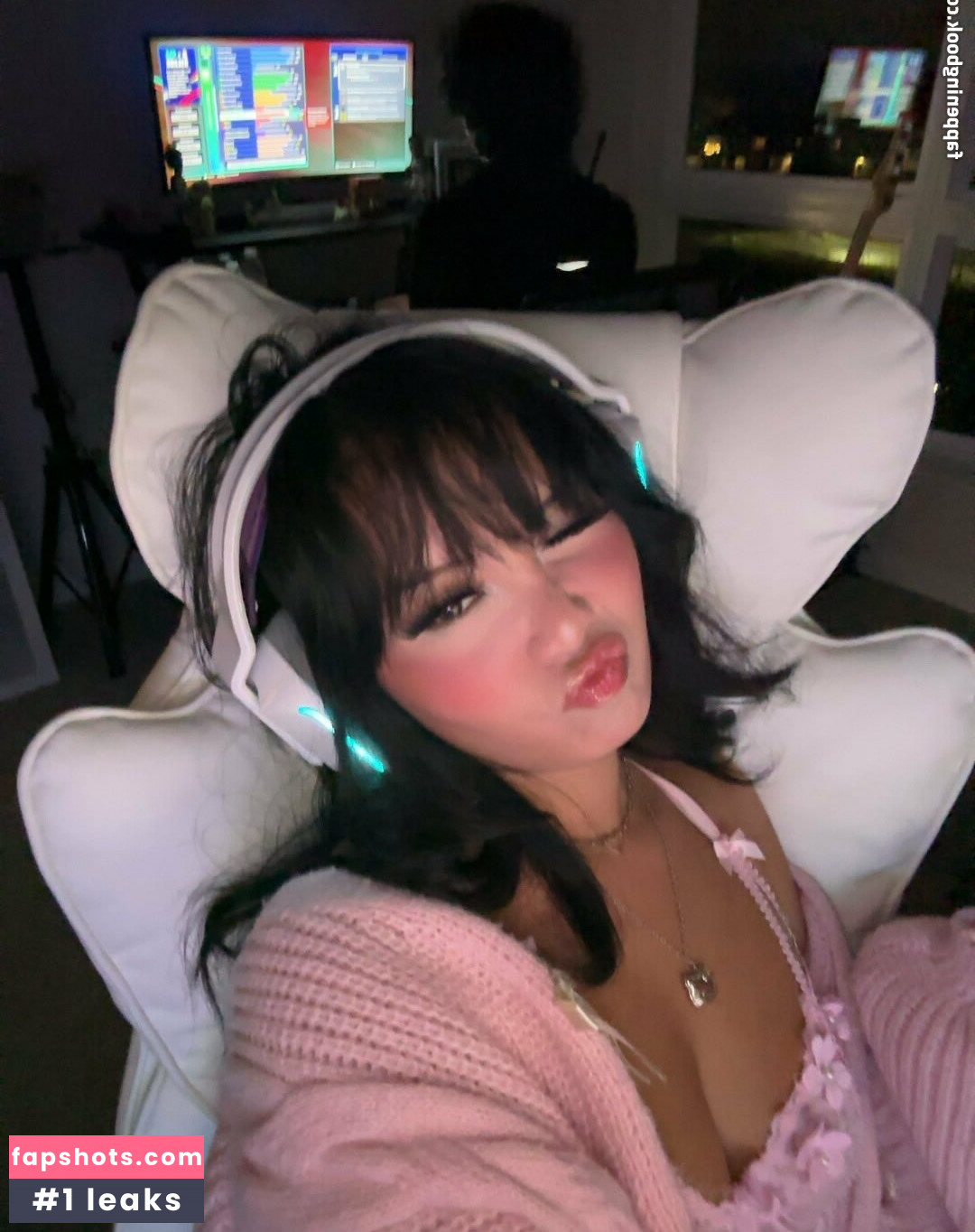 Samantha Yang Hmong gallery photo #10