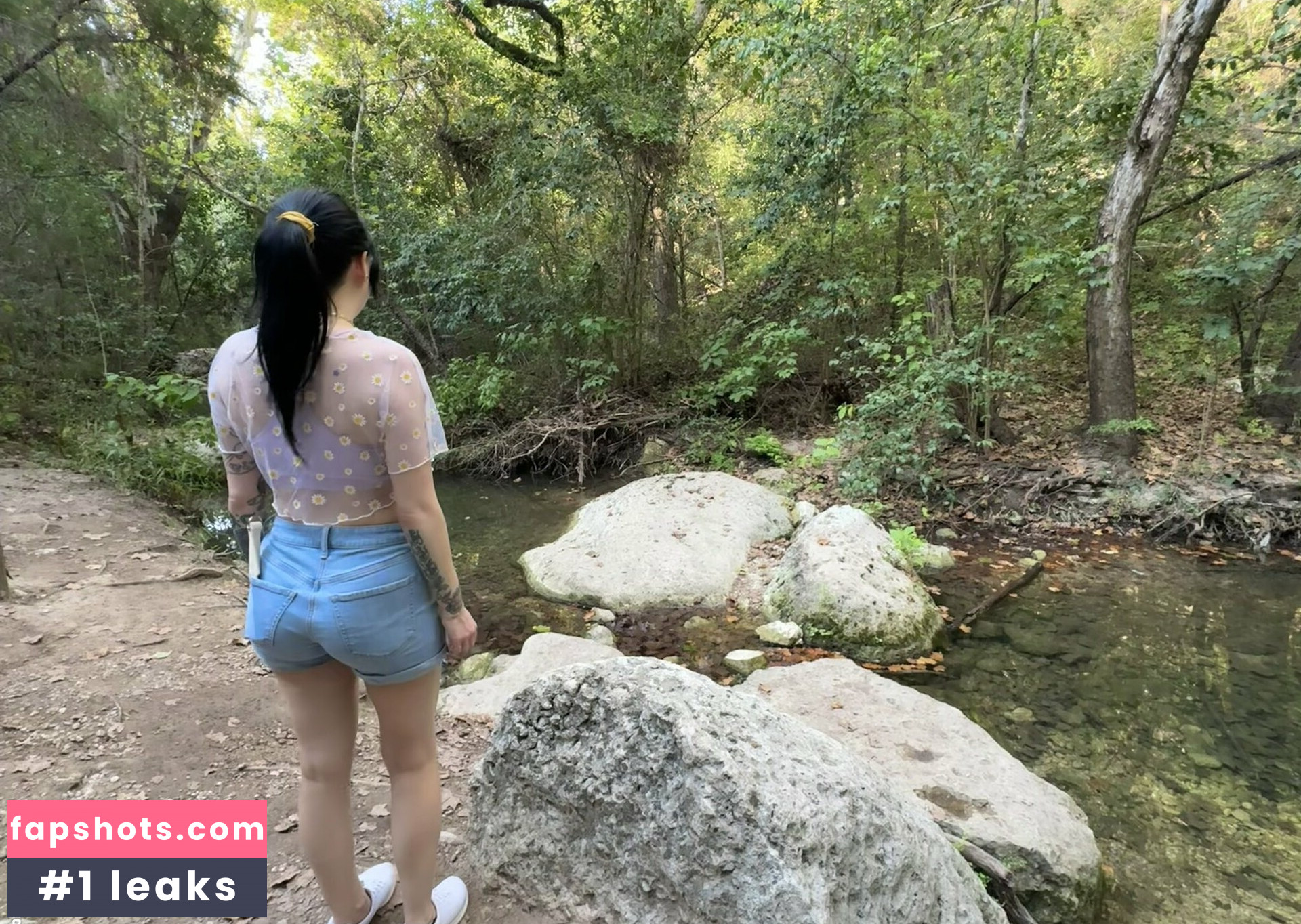 SamanthaKronos gallery photo #3