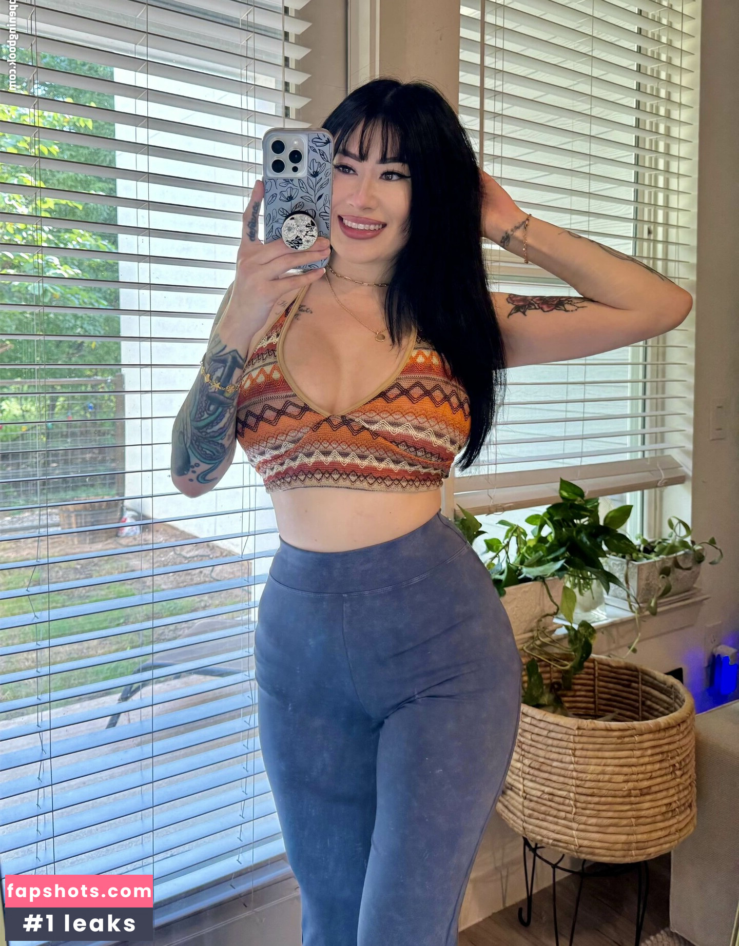 SamanthaKronos gallery photo #5