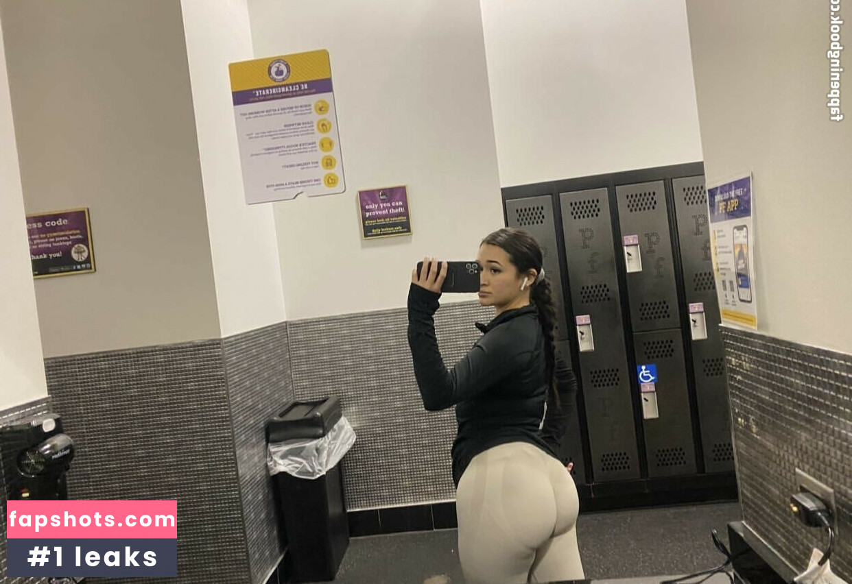 sambrizuelaa nude babe gallery