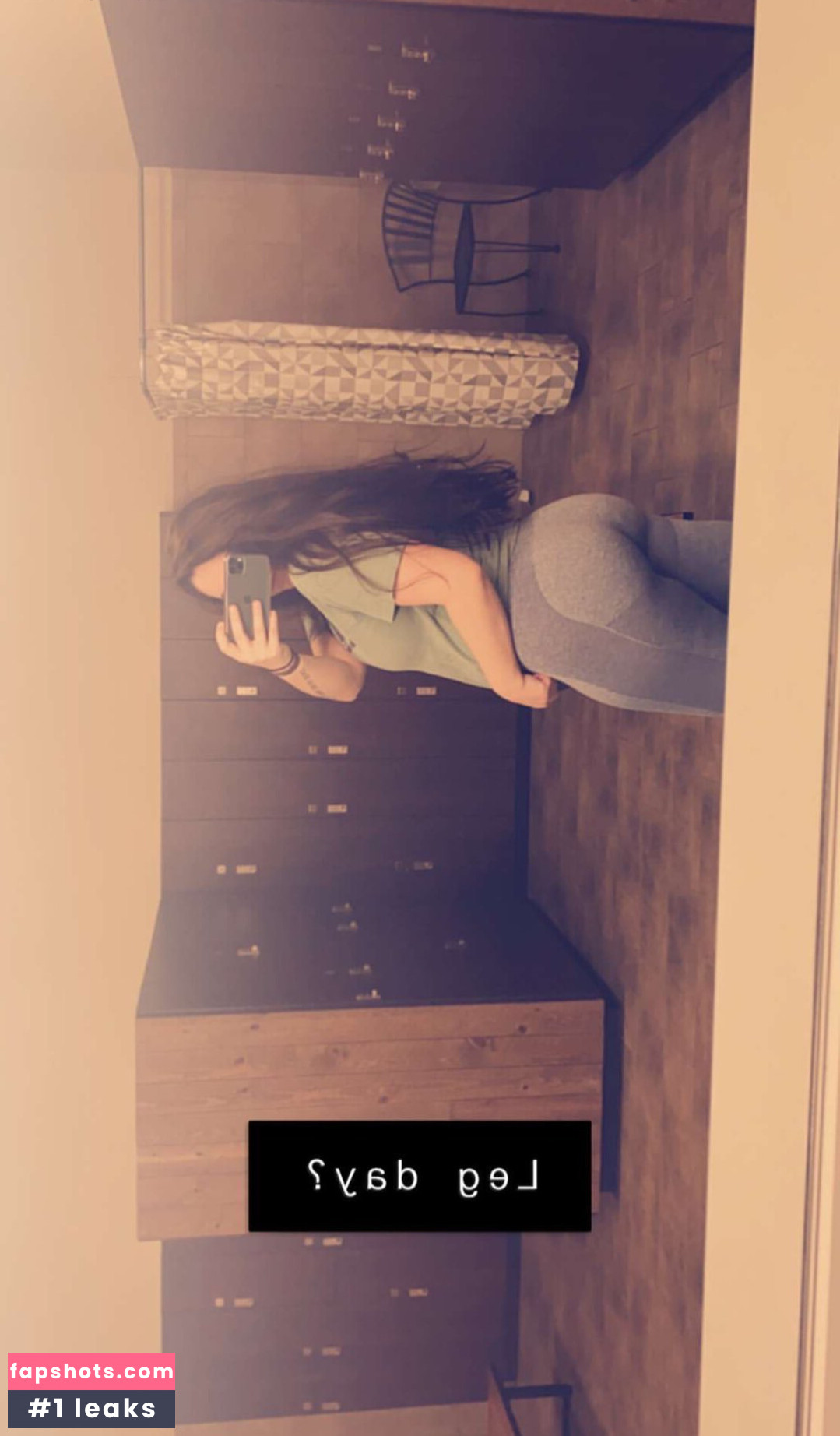 SamGorgeous gallery photo #2