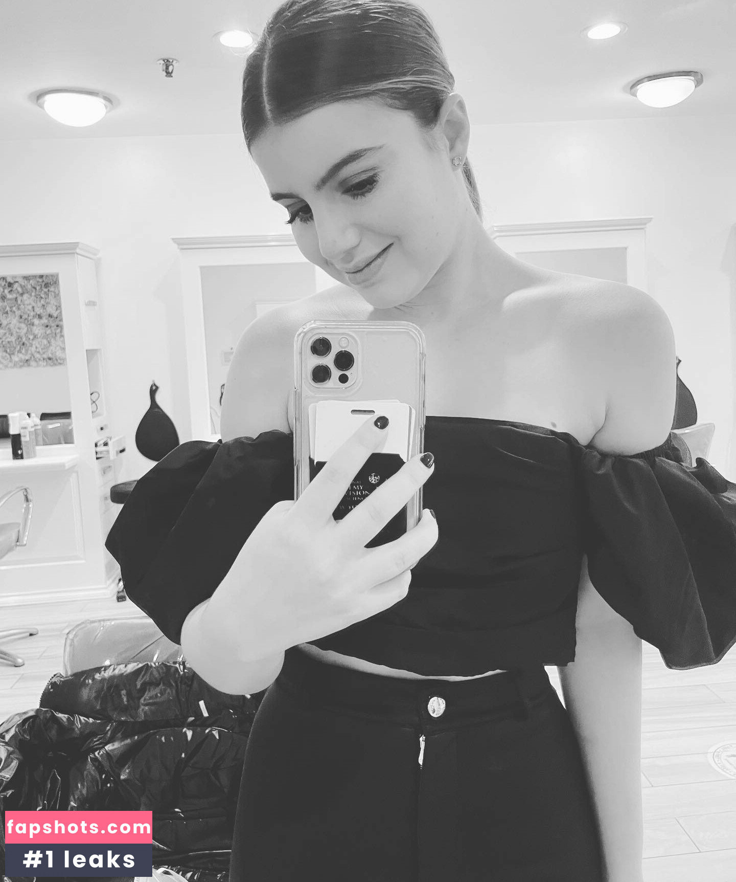 Sami Gayle gallery photo #11