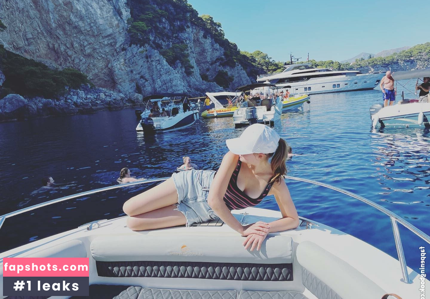 Sami Gayle gallery photo #14