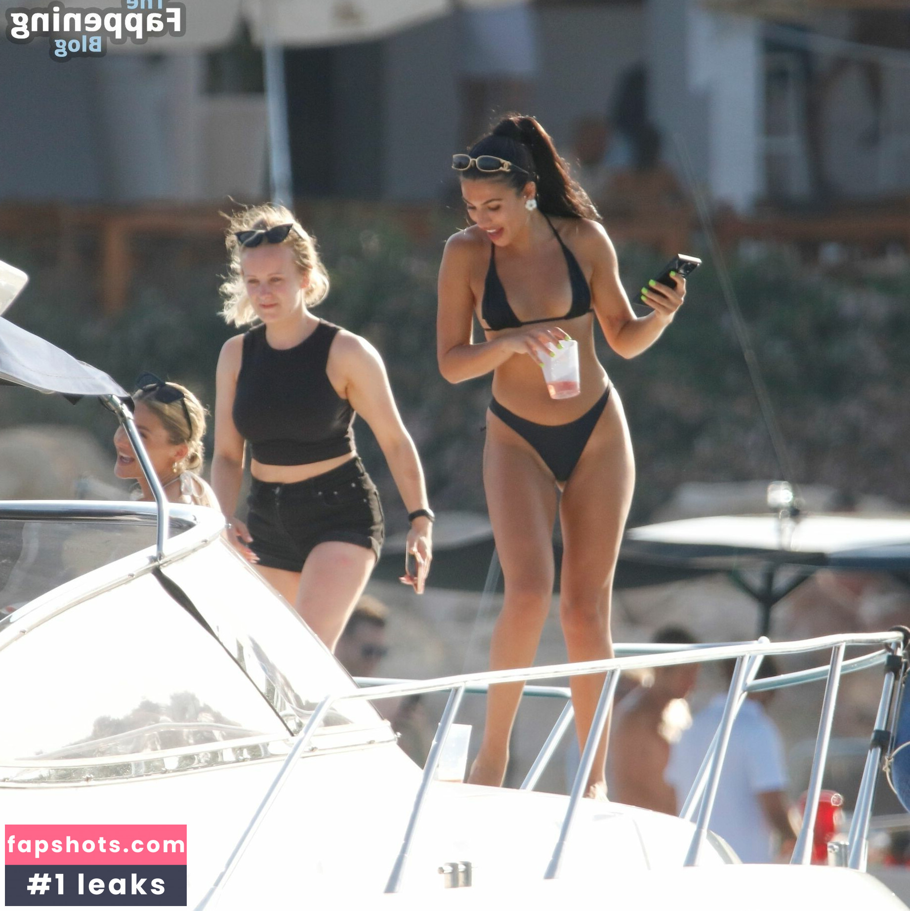 Samie Elishi gallery photo #24