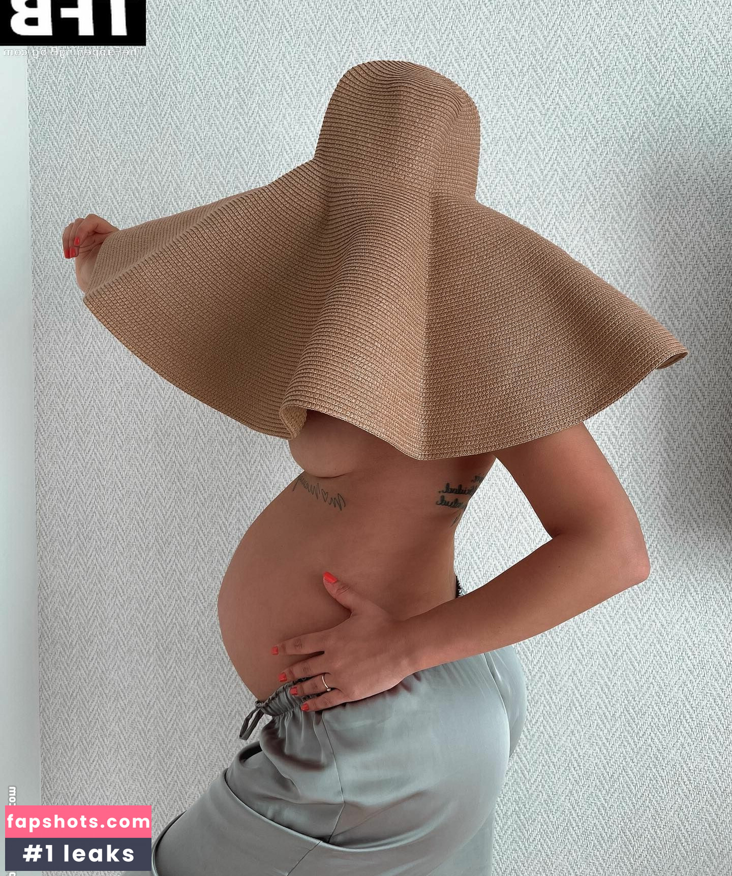 Samira Klampfl nude babe gallery