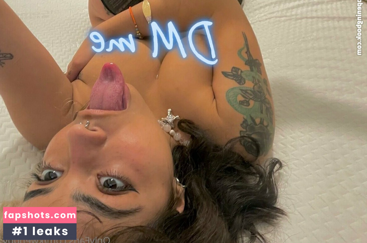 Samlaifu nude babe gallery