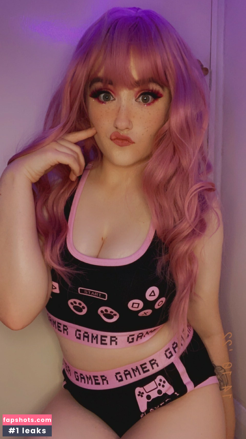 Sammi Dodger gallery photo #50