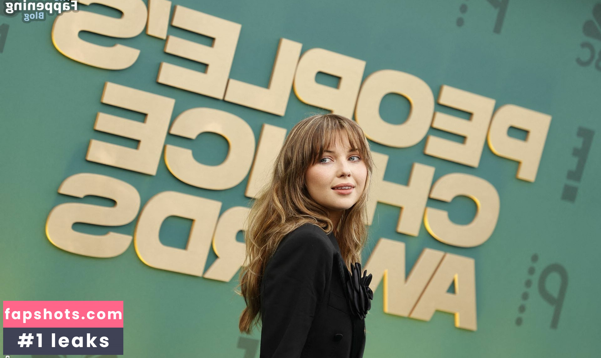 Sammi Hanratty gallery photo #111