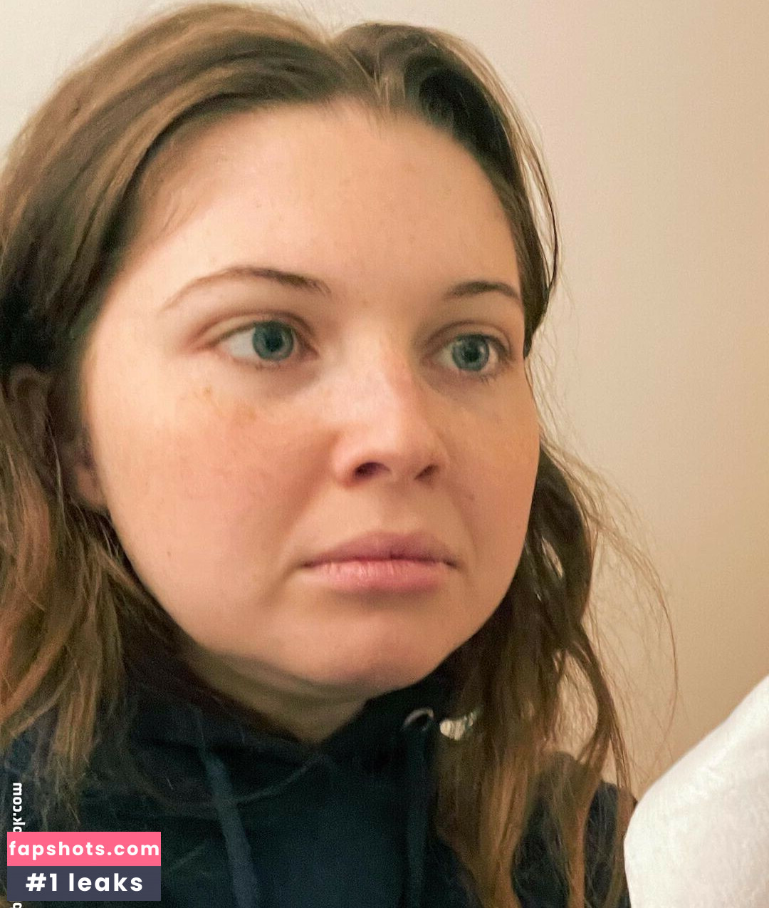 Sammi Hanratty gallery photo #177