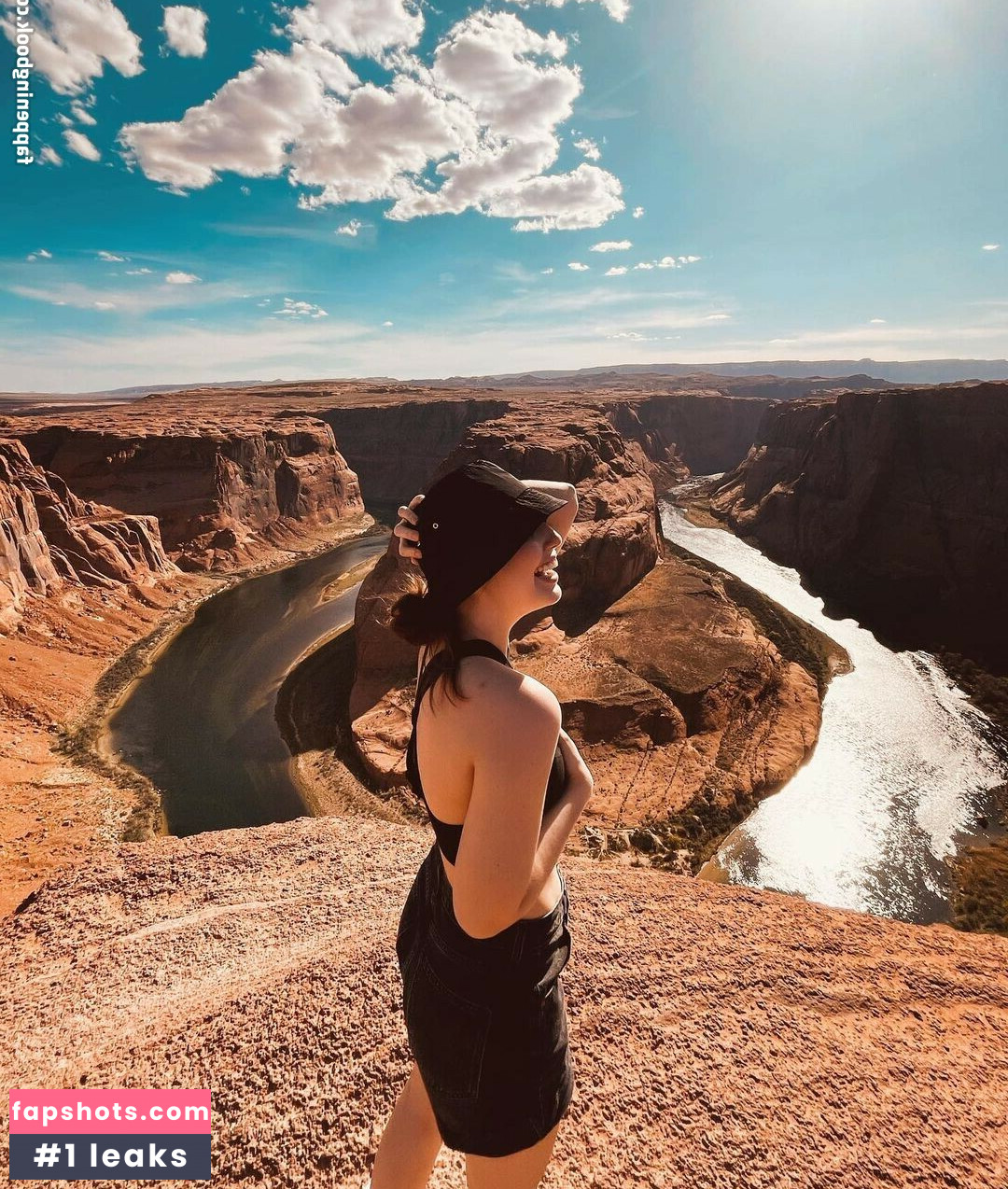 Sammi Hanratty gallery photo #200