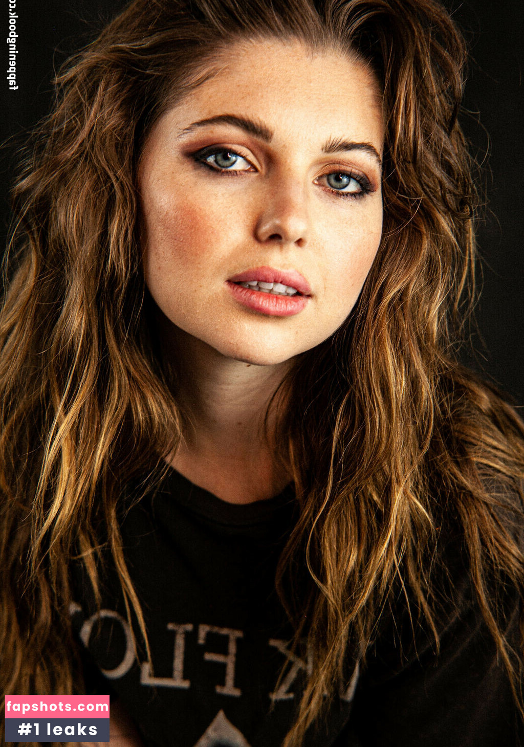 Sammi Hanratty gallery photo #21