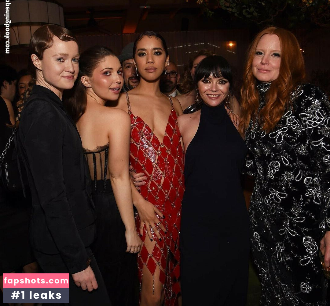 Sammi Hanratty gallery photo #221