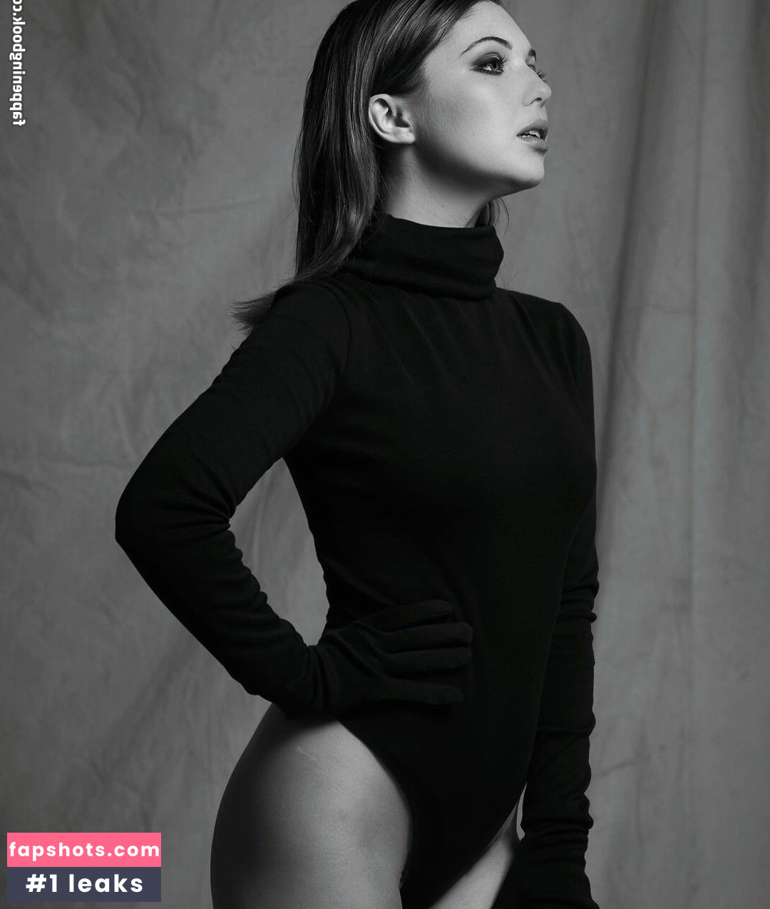 Sammi Hanratty gallery photo #226