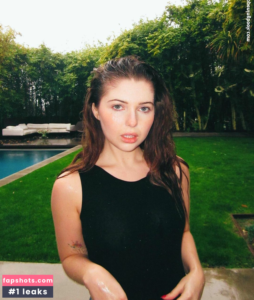Sammi Hanratty gallery photo #242