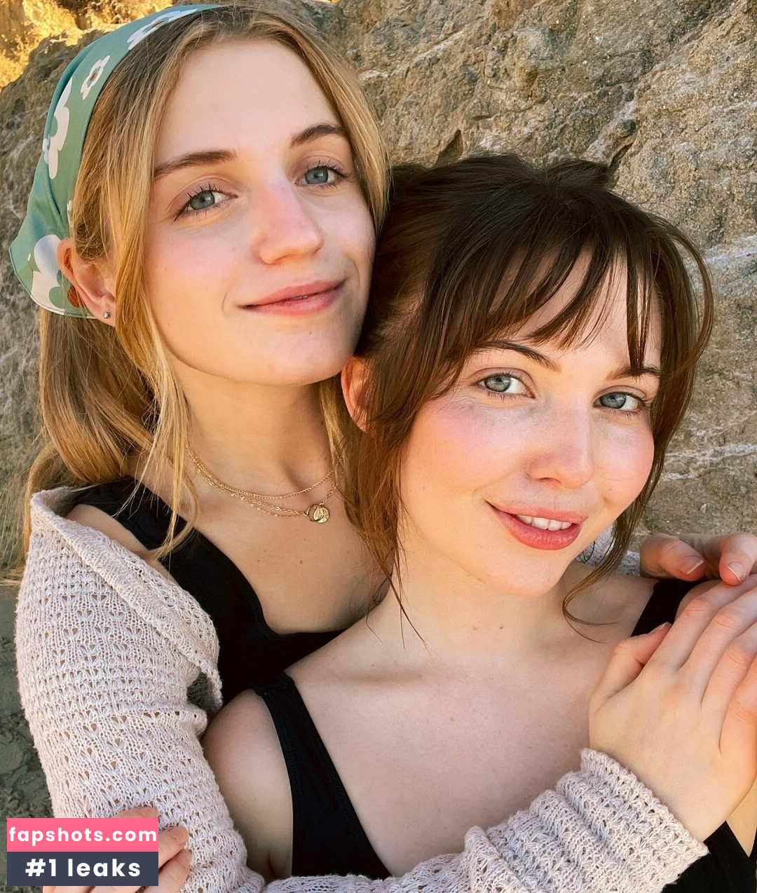 Sammi Hanratty gallery photo #290