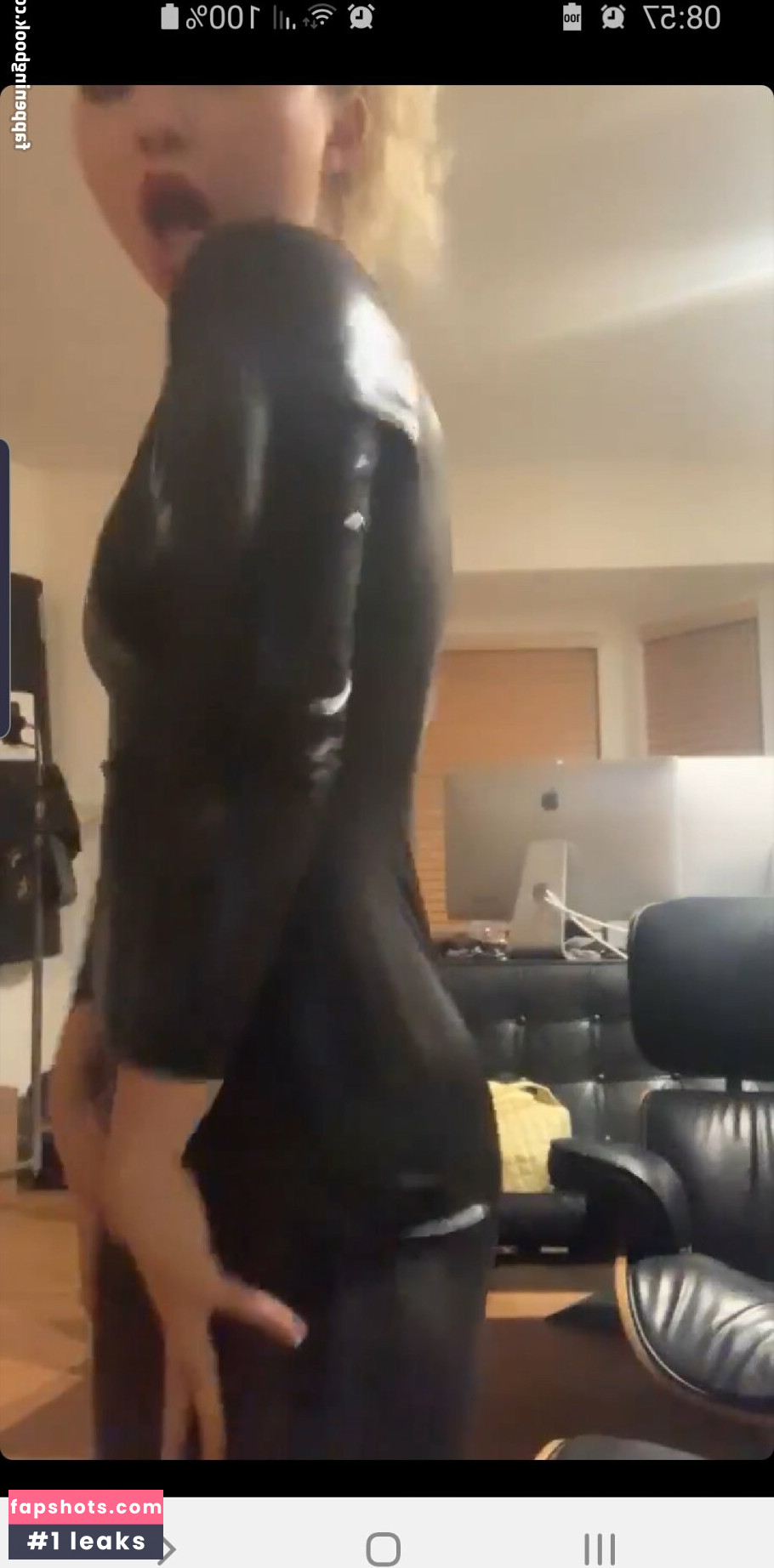 Sammi Hanratty gallery photo #292