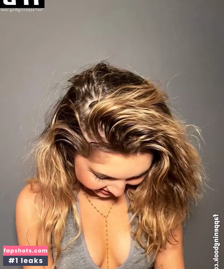 Sammi Hanratty gallery photo #336