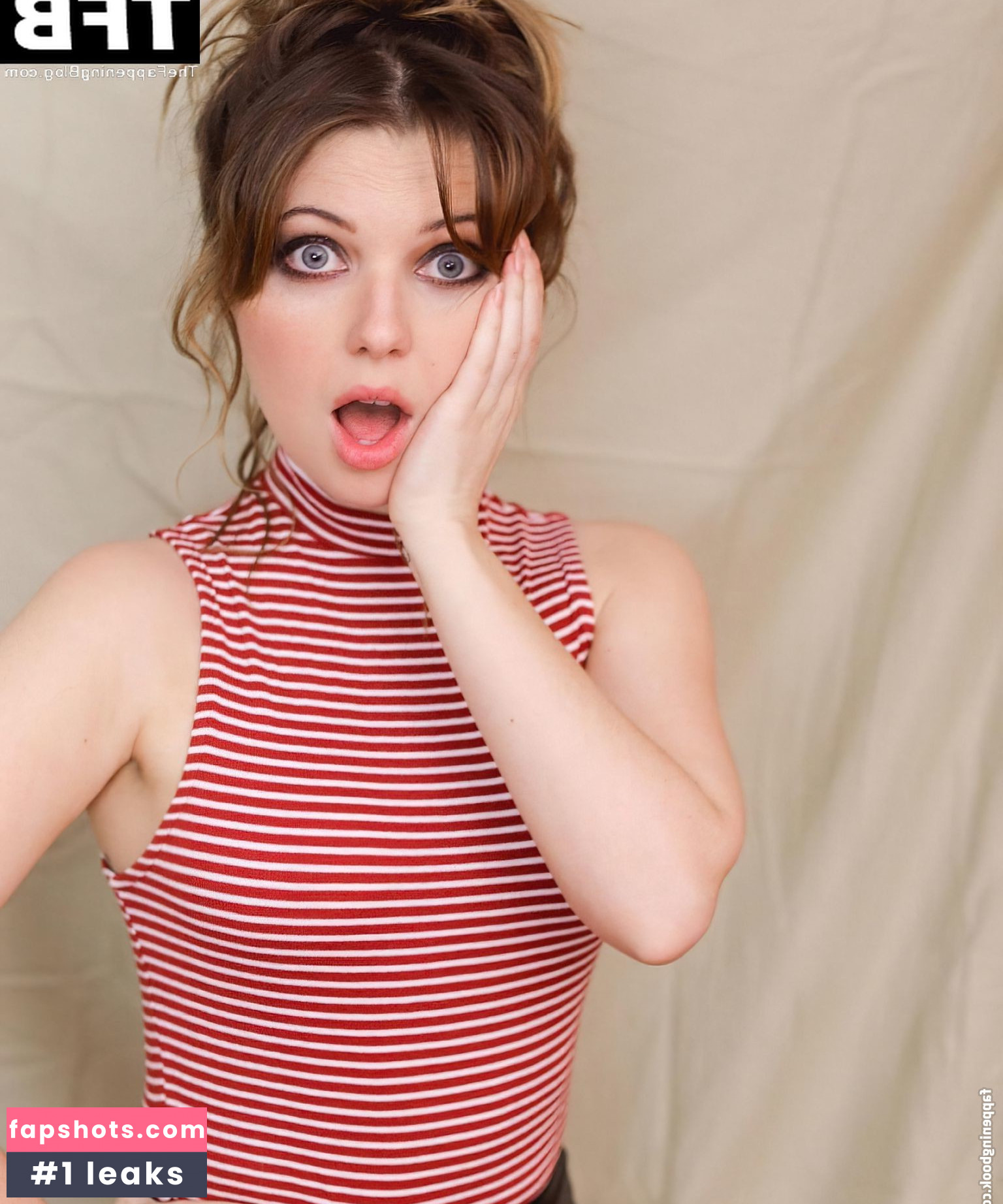 Sammi Hanratty gallery photo #415
