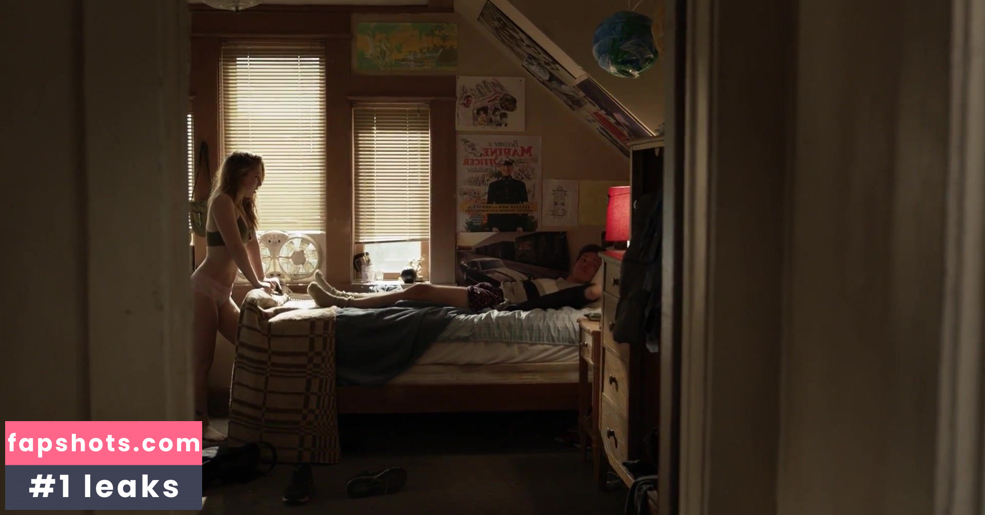 Sammi Hanratty gallery photo #526