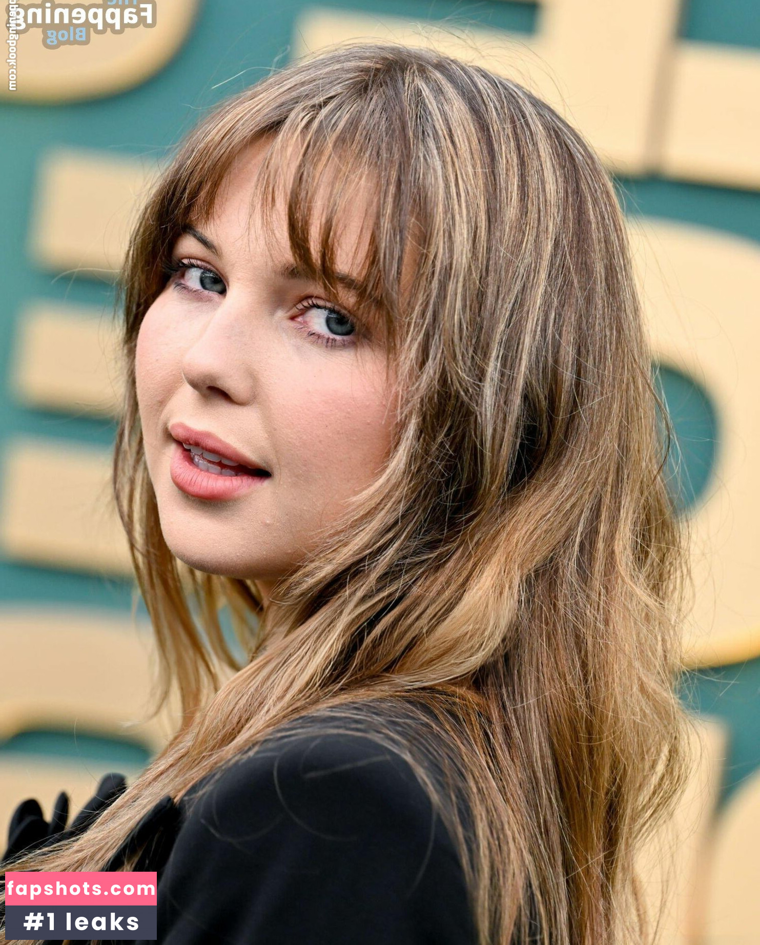 Sammi Hanratty gallery photo #89