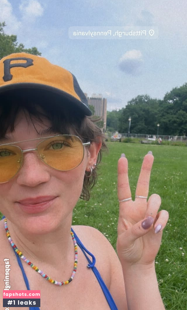 Sammy Rae gallery photo #16