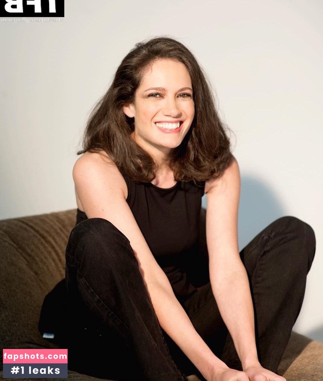 Samuela Sardo nude babe gallery