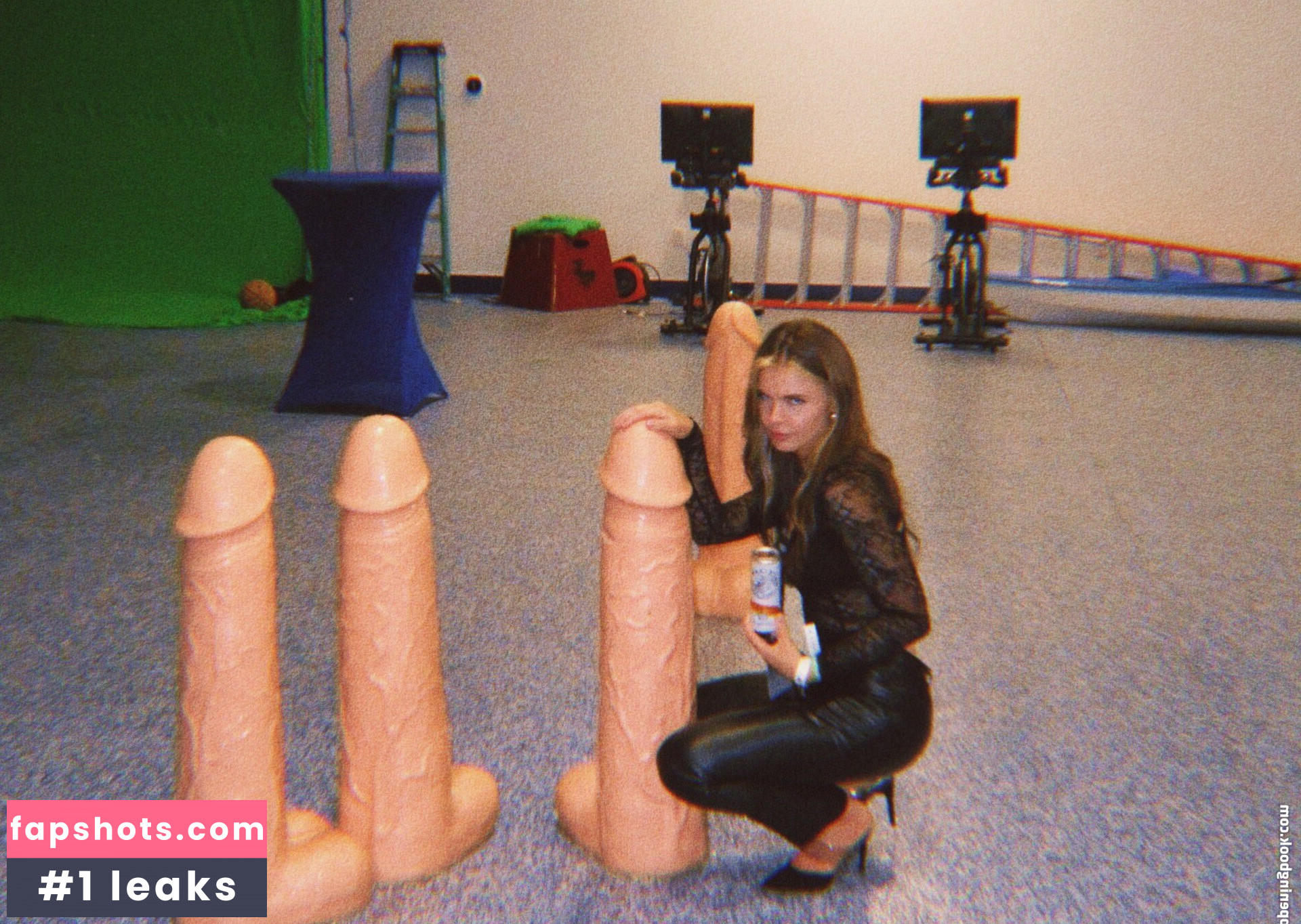 Samwitch gallery photo #36