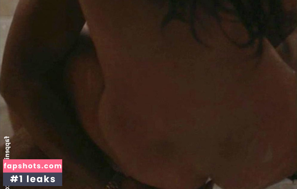 San San gallery photo #8