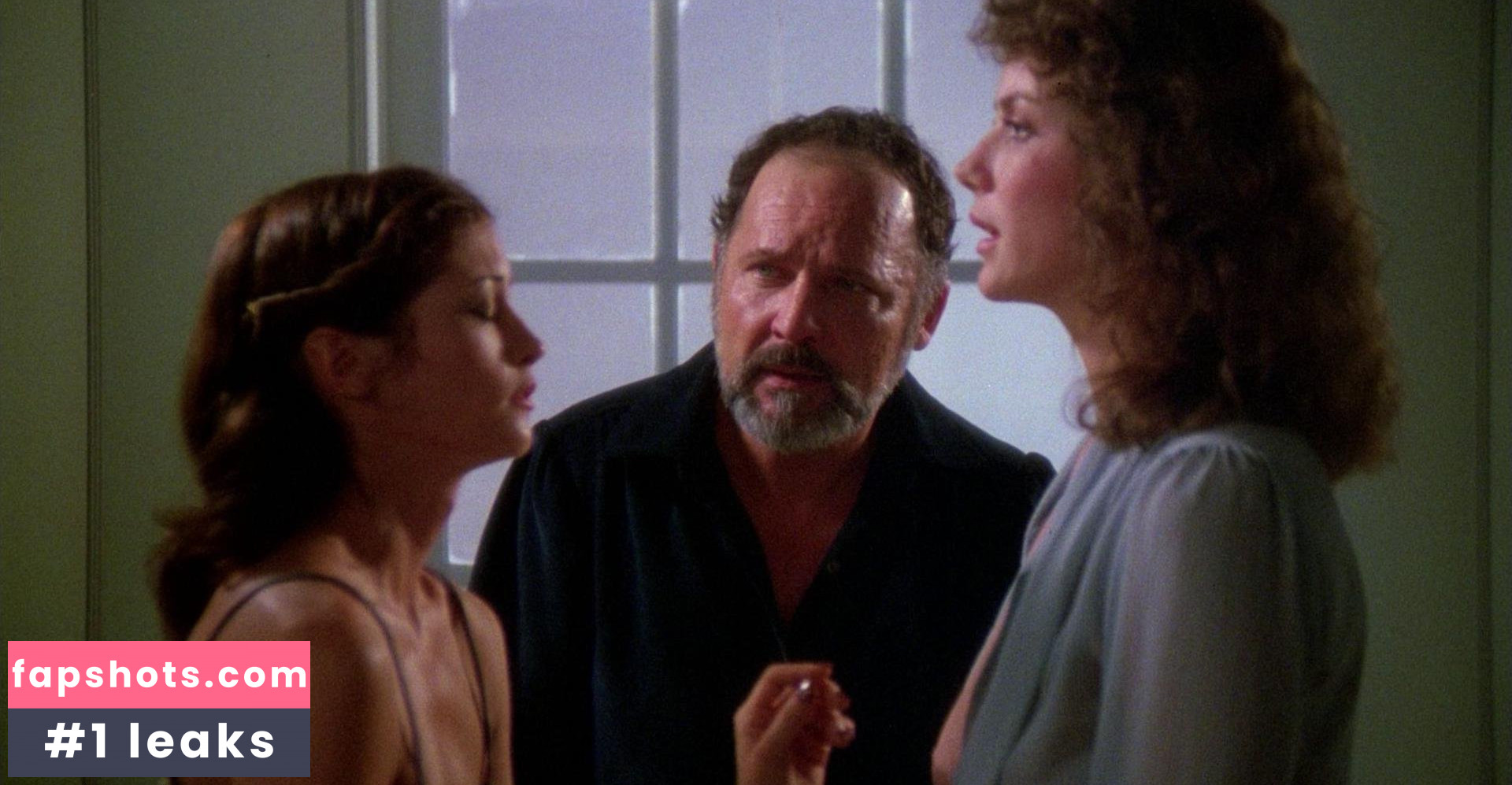 Sandee Currie gallery photo #7