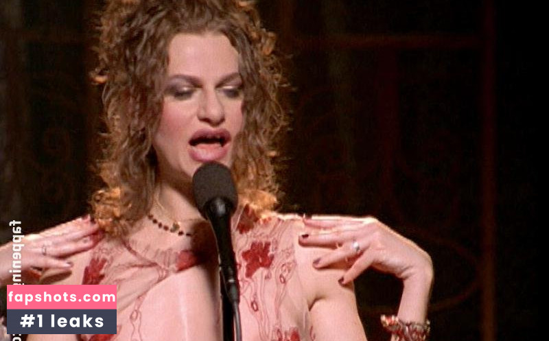 Sandra Bernhard gallery photo #18
