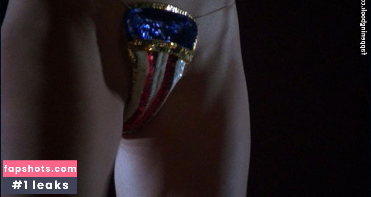 Sandra Bernhard gallery photo #8