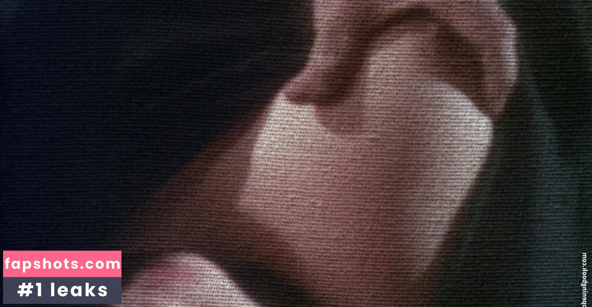 Sandra Dee nude babe gallery