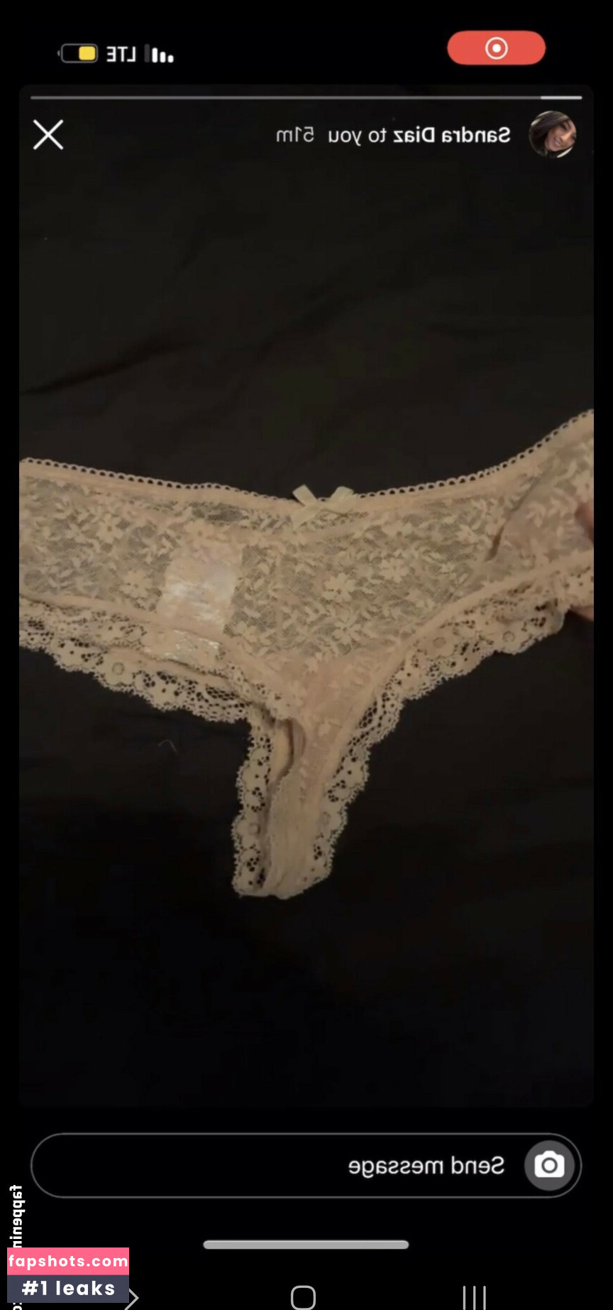 Sandra Diaz gallery photo #4